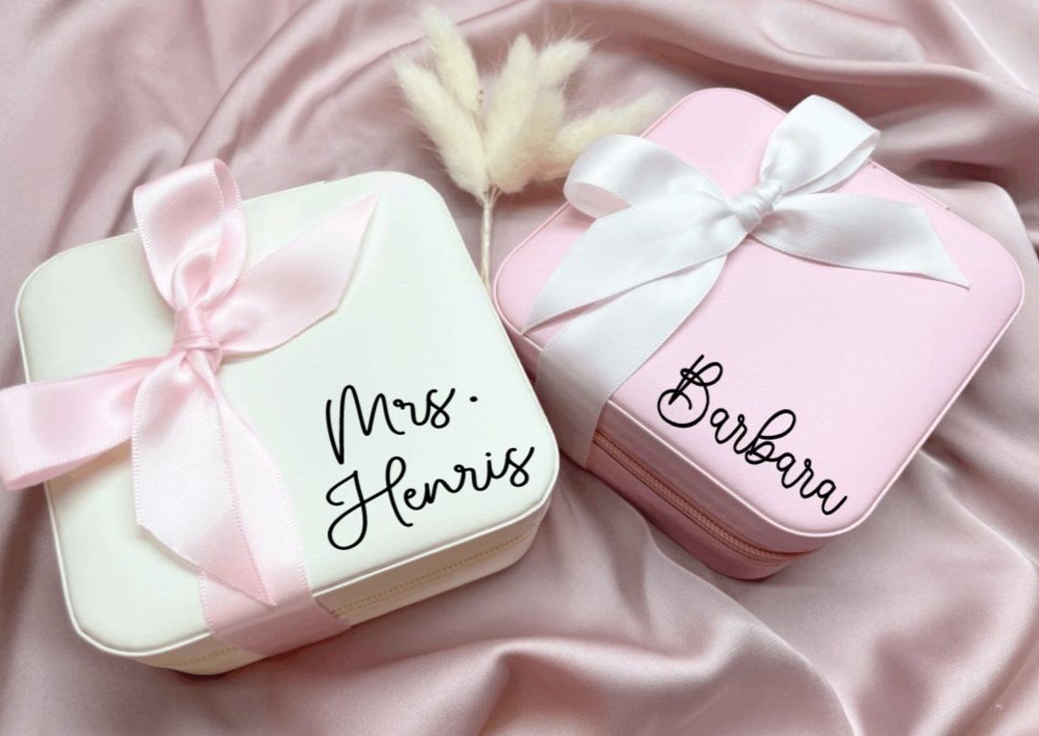 Velvet Jewellery Bride Jewelry Box Bridal Shower Gift Mrs Jewelry